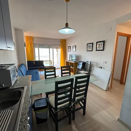 Bonito Piso Con Piscina Comunitaria Av-71 * Roses