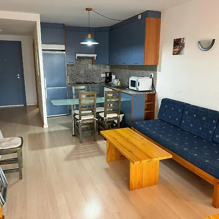 Bonito Piso Con Piscina Comunitaria Av-71 * Roses