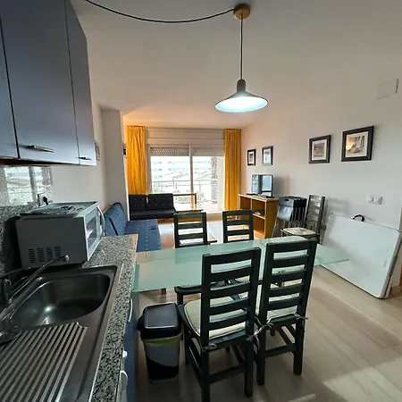 Bonito Piso Con Piscina Comunitaria Av-71 * Rosas